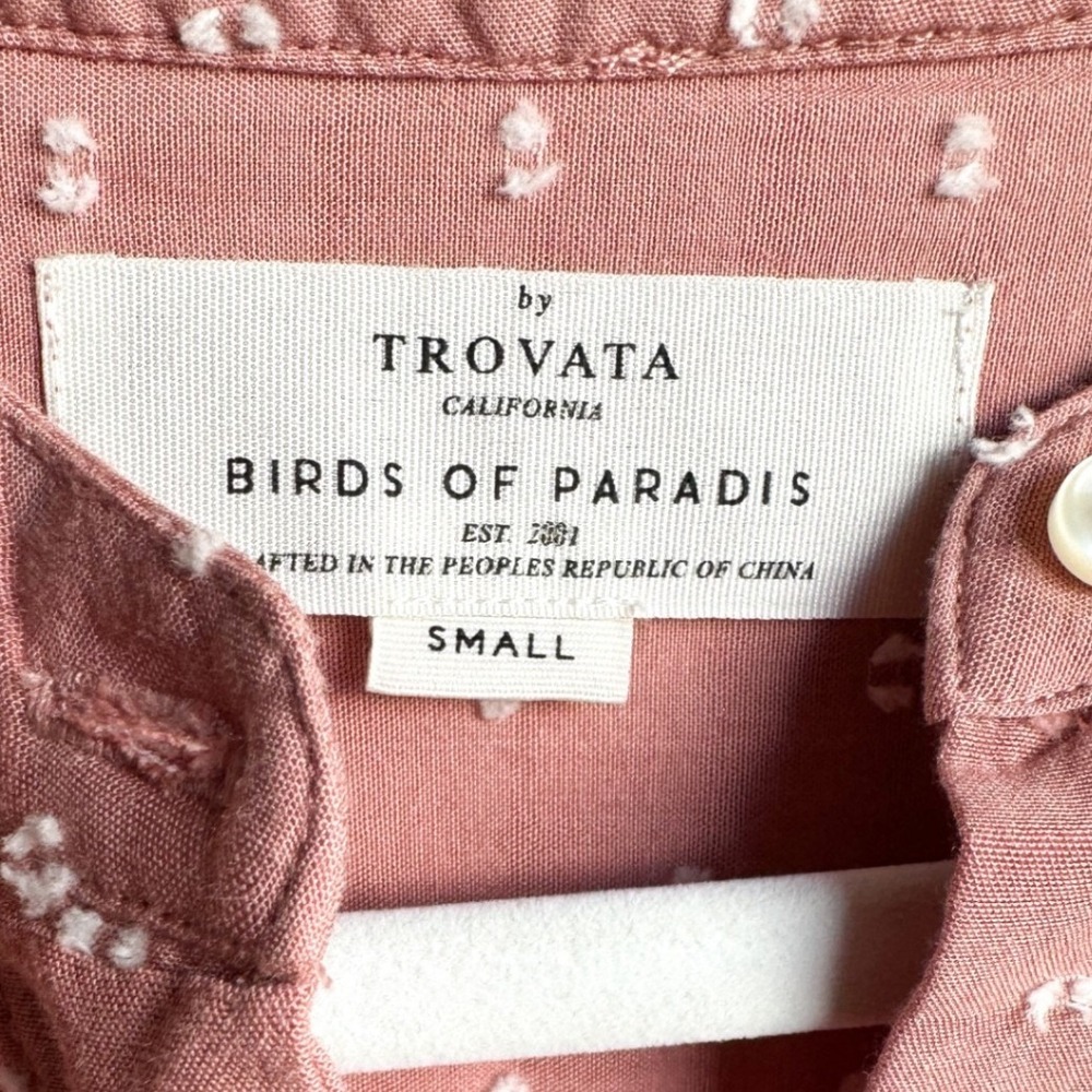 Birds of Paradis by Trovata Womens Small Pink Swiss Dot Bell Sleeve Blouse Top - Picture 2 of 4